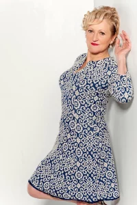 Retrato - Fotografía de estudio - actriz - pilar guerra -fondo blanco - Alberto Ventura Studio