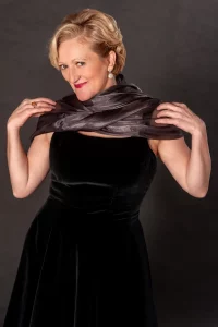 Retrato - Fotografía de estudio - actriz - pilar guerra -fondo negro - Alberto Ventura Studio