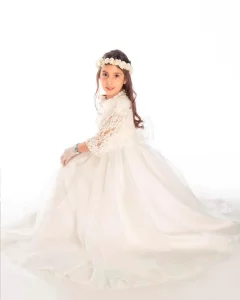 Retrato - Fotografía de estudio - comunion - cuerpo entero - Alberto Ventura Studio