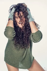 Retrato - Fotografía de estudio - estudio mila - courly hair - Alberto Ventura Studio